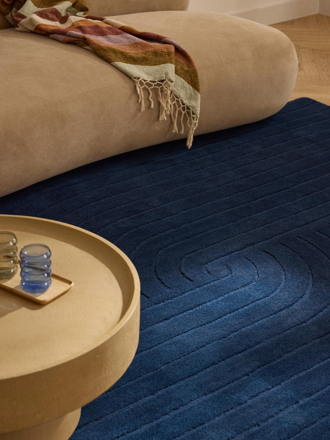 Modern Hand-Tufted Blue Area Rug – Minimalist Abstract Carpet for Living Room & Home Decor