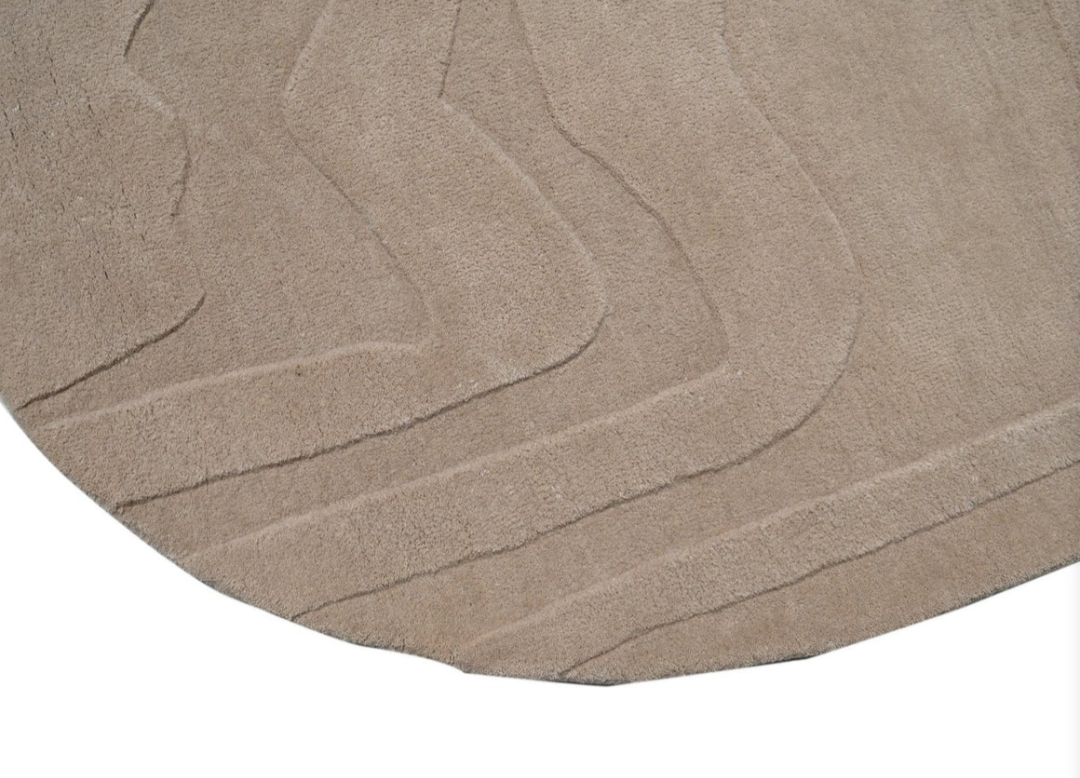 Organic Shape Hand Tufted Rug – Modern Abstract Beige Wool Carpet, Irregular Contemporary Area Rug for Living Room Decor