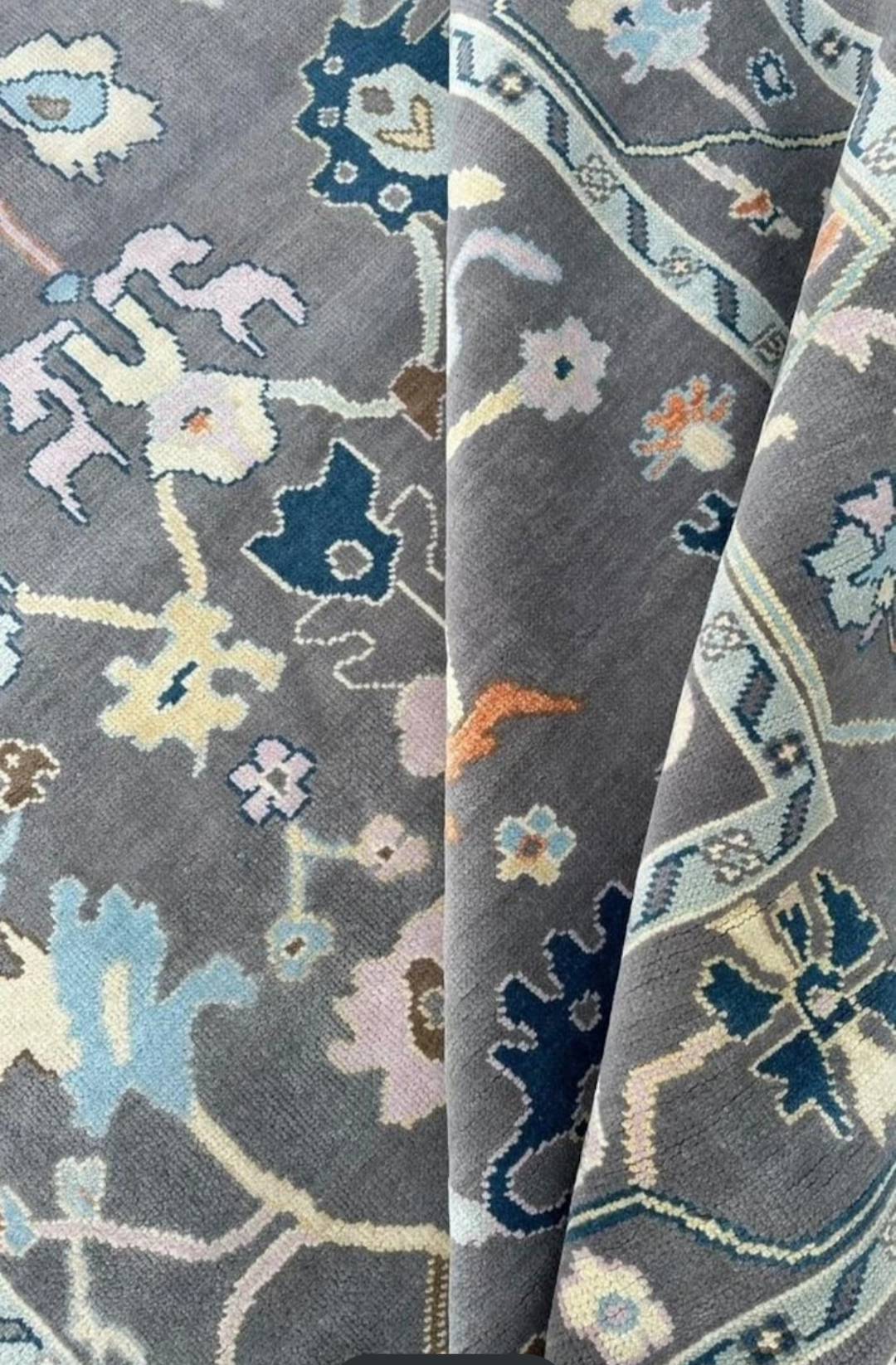 Modern Hand Knotted Oushak Rug – Grey & Blue Wool Area Carpet | Turkish Pastel Floral Design