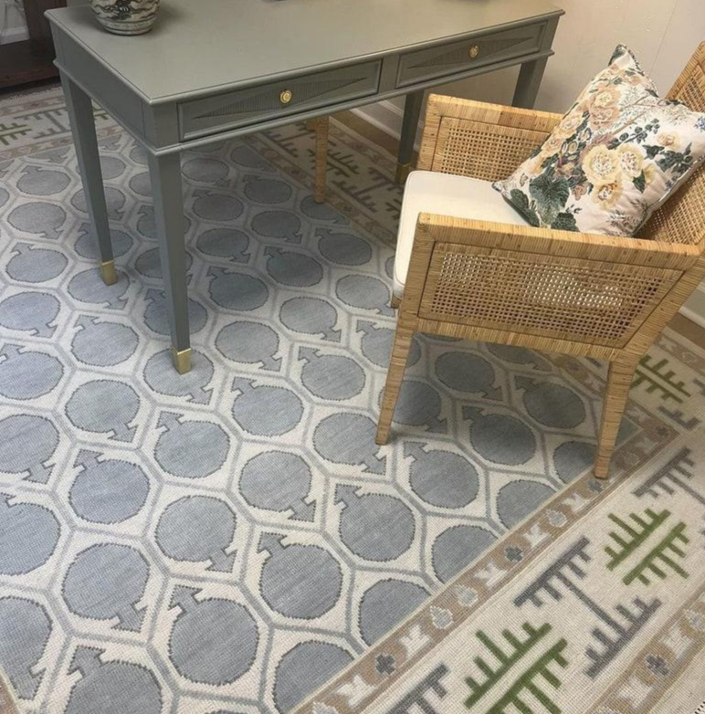 Hand Knotted Oushak Rug – Soft Blue & Ivory Turkish Medallion Wool Carpet for Living Room & Dining
