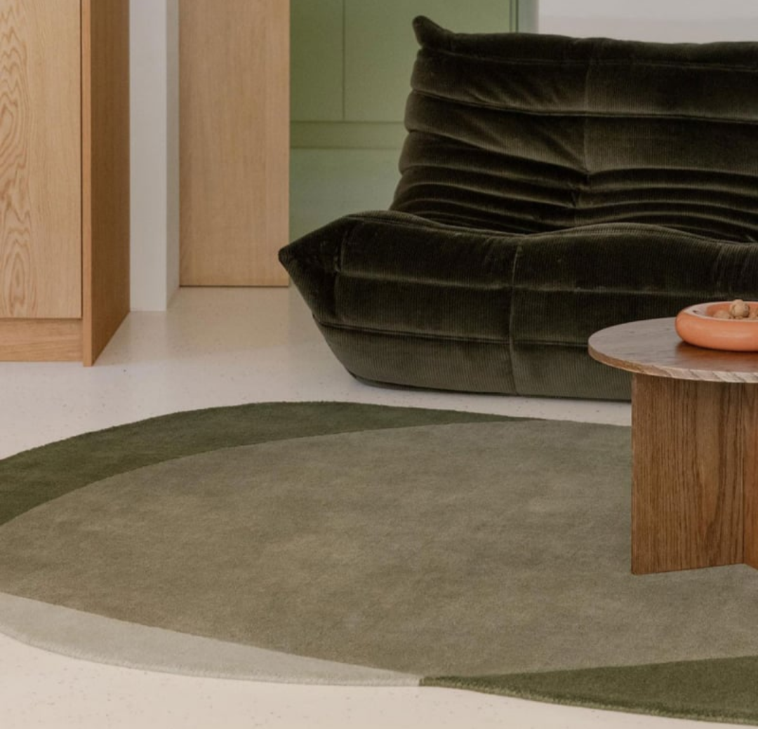 Modern Irregular Abstract Rug – Hand-Tufted Wool Area Carpet | Olive Green & Beige Overlapping Design for Living Room, Bedroom, Office