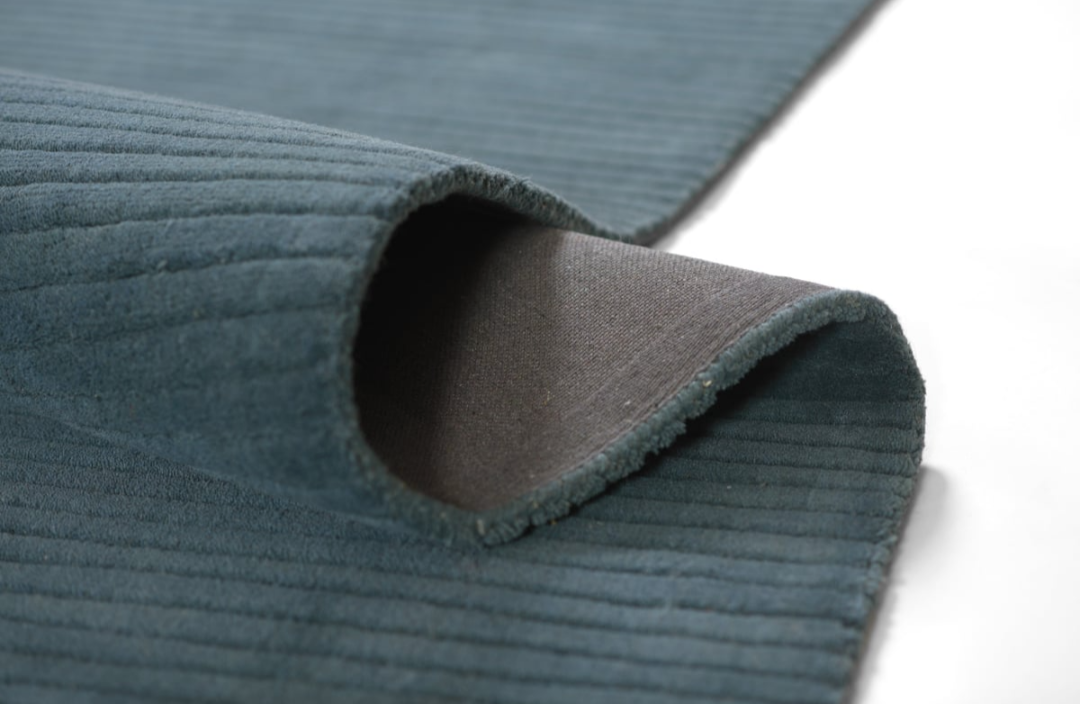 Modern Hand-Tufted Carpet in Deep Teal – Luxurious, Textured Floor Rug for Living Room, Bedroom & Office Décor