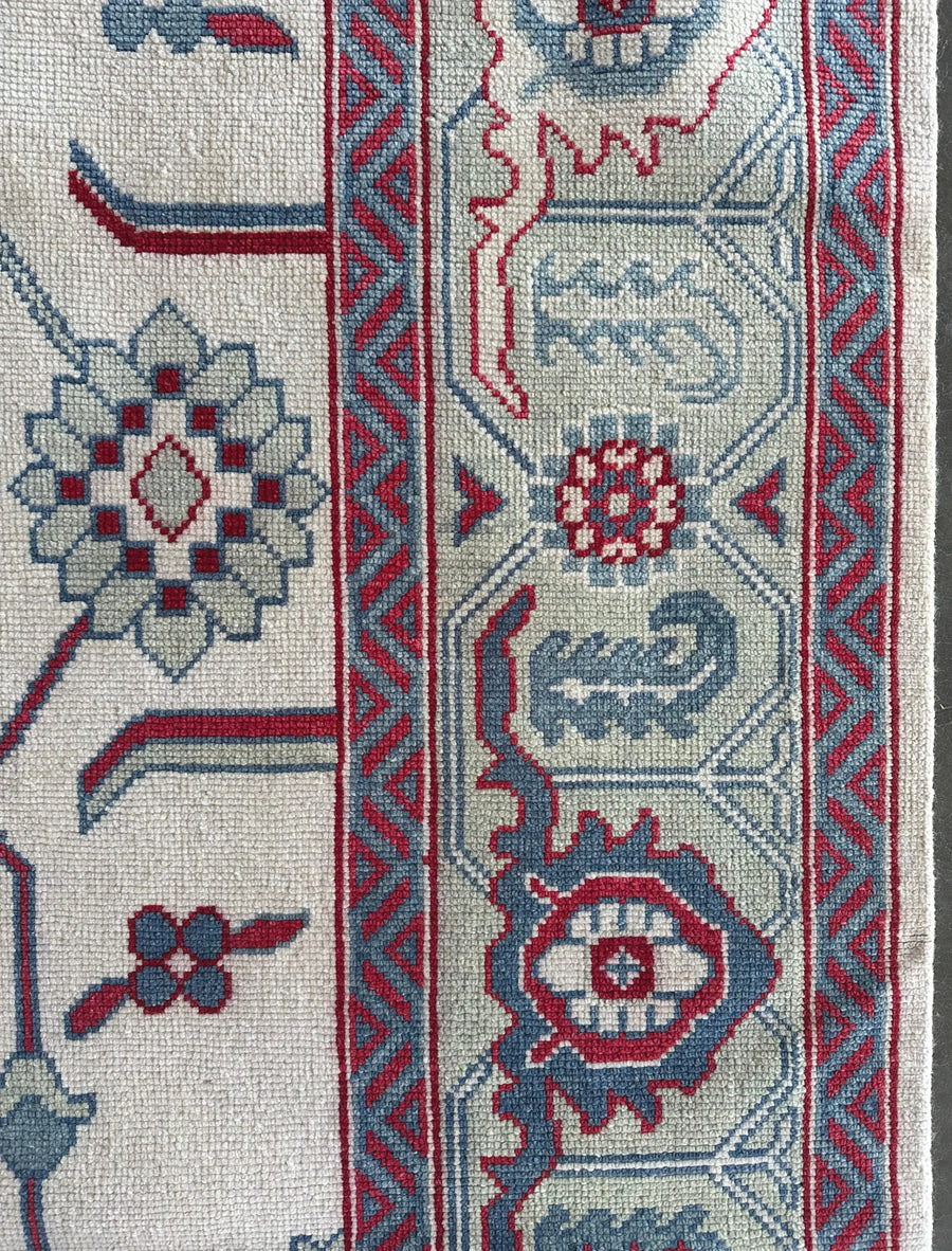 Luxury Hand-Knotted Oushak Rug – Vintage Turkish Design, Soft Wool, Artisan-Made Area Carpet