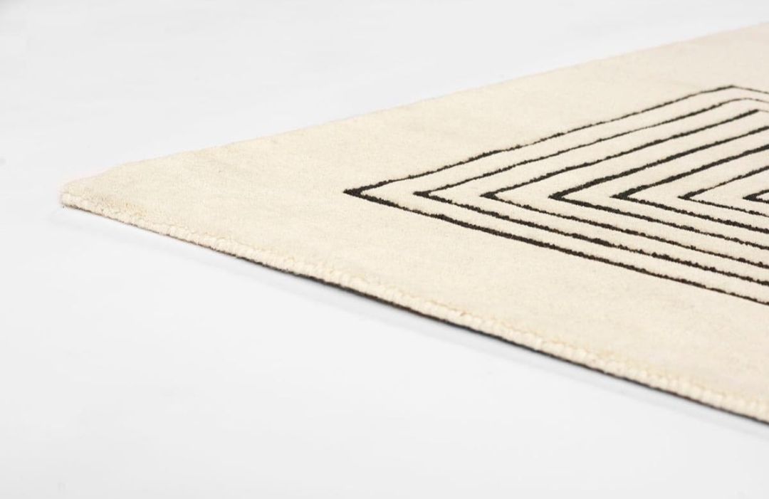 Modern Black and Cream Wool Rug – Handmade Geometric Maze Pattern Carpet for Living Room or Bedroom