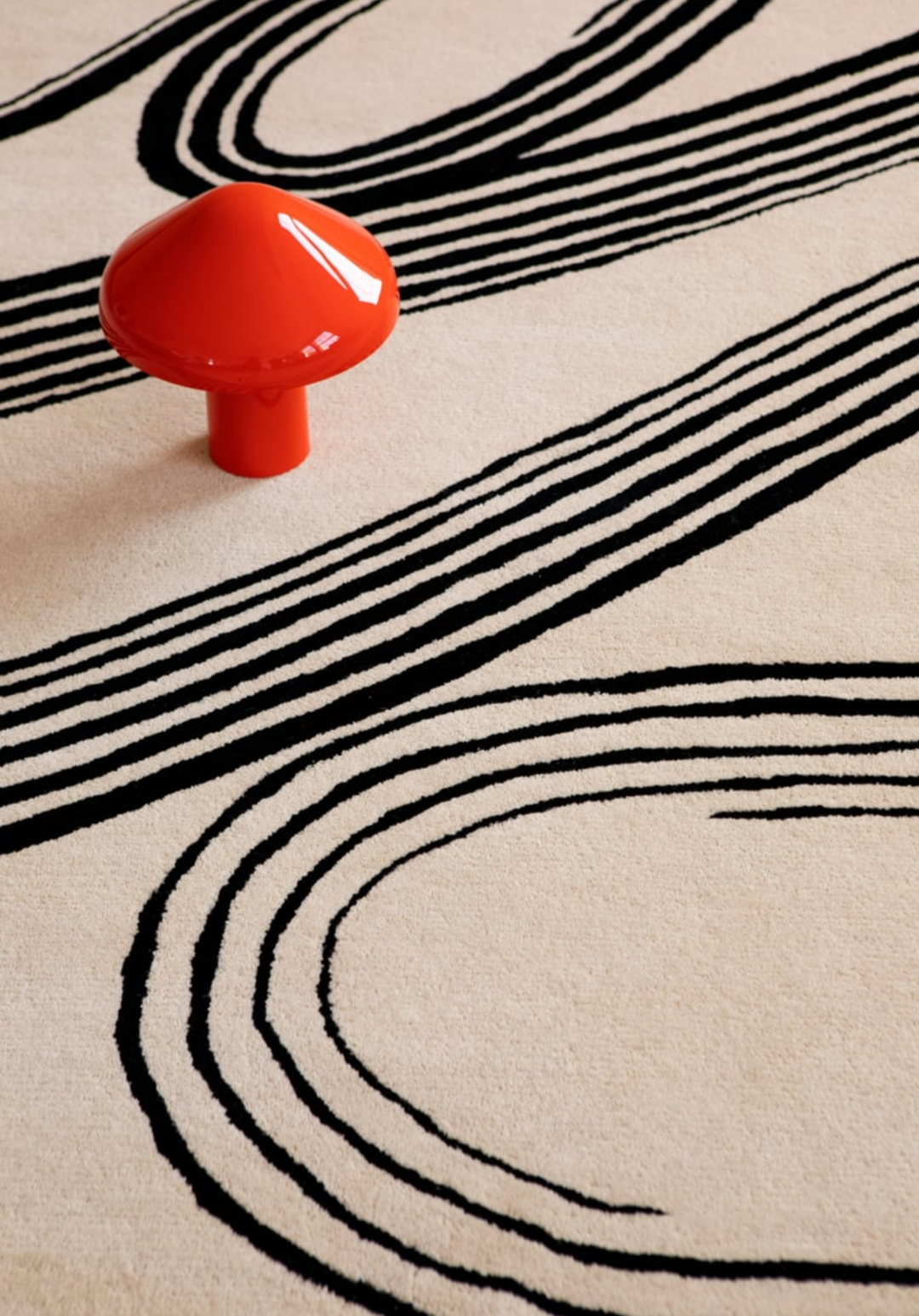 Modern Abstract Beige & Black Wool Rug – Hand-Tufted Contemporary Swirl Pattern for Living Room, Bedroom & Office Décor