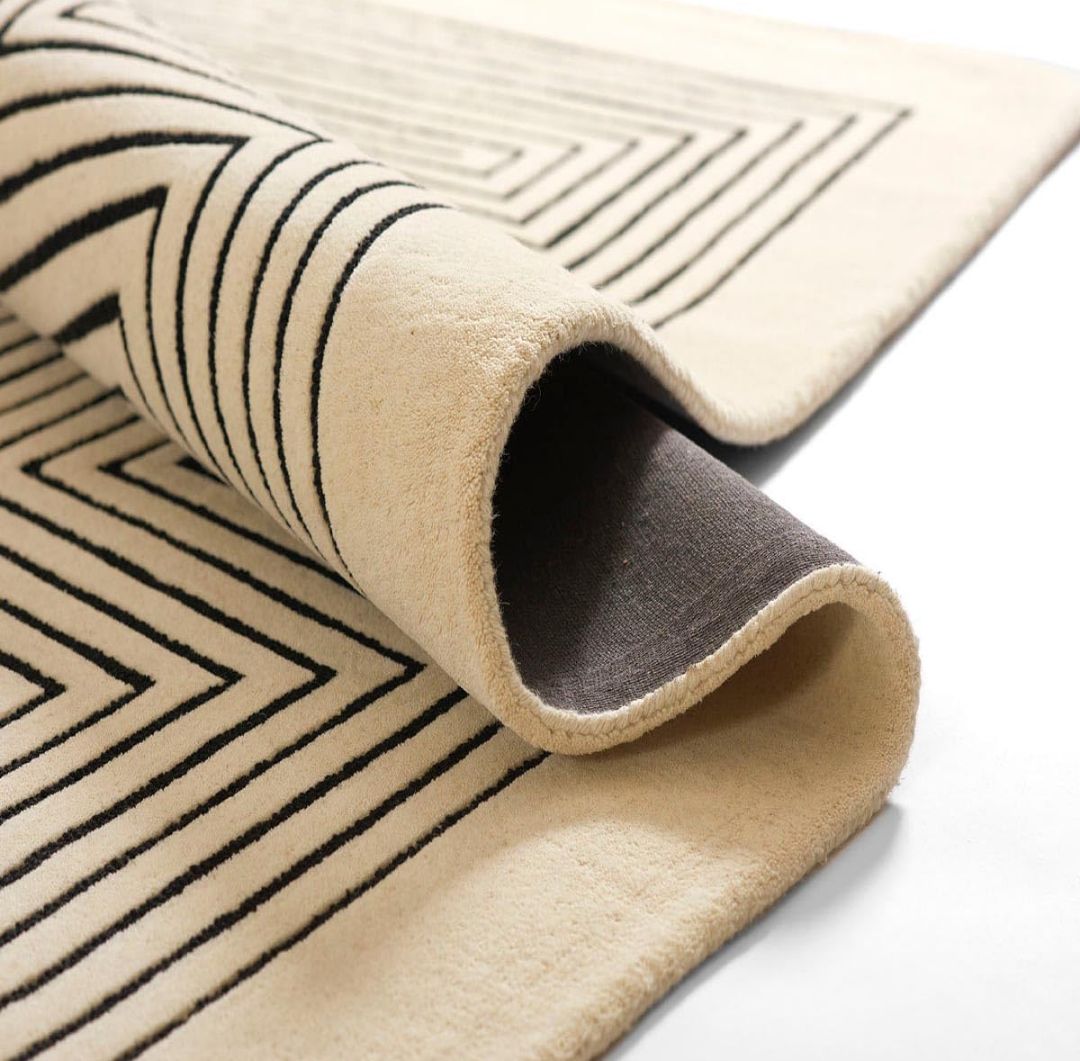 Modern Black and Cream Wool Rug – Handmade Geometric Maze Pattern Carpet for Living Room or Bedroom