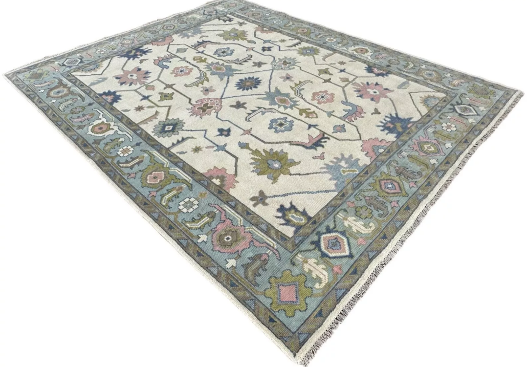 Hand Knotted Oushak Rug – Ivory Turkish Wool Area Rug with Soft Pastel Motifs