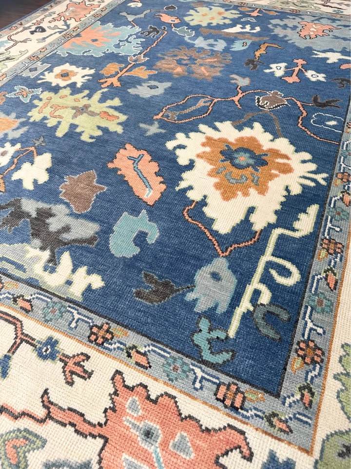 Hand Knotted Oushak Rug – Vintage Turkish Style Wool Area Rug, Soft Neutral Tones, Luxury Artisan Carpet