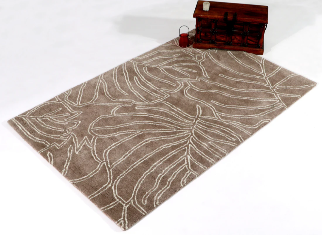 Modern Brown Leaf Pattern Hand-Tufted Area Rug – Soft Contemporary Botanical Carpet for Living Room, Bedroom & Home Décor