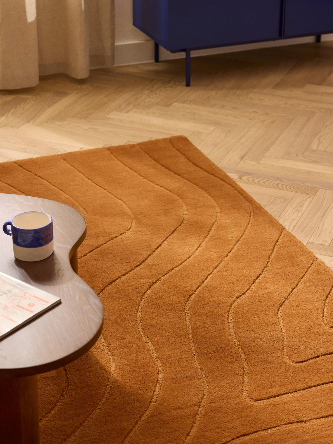 Modern Area Rug with Wavy Pattern – Cozy Textured Carpet for Living Room or Bedroom Decor