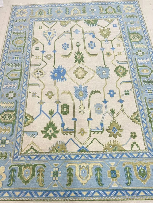 Hand Knotted Oushak Rug – Vintage Turkish Style Wool Area Rug, Soft Neutral Oriental Carpet for Living Room & Bedroom