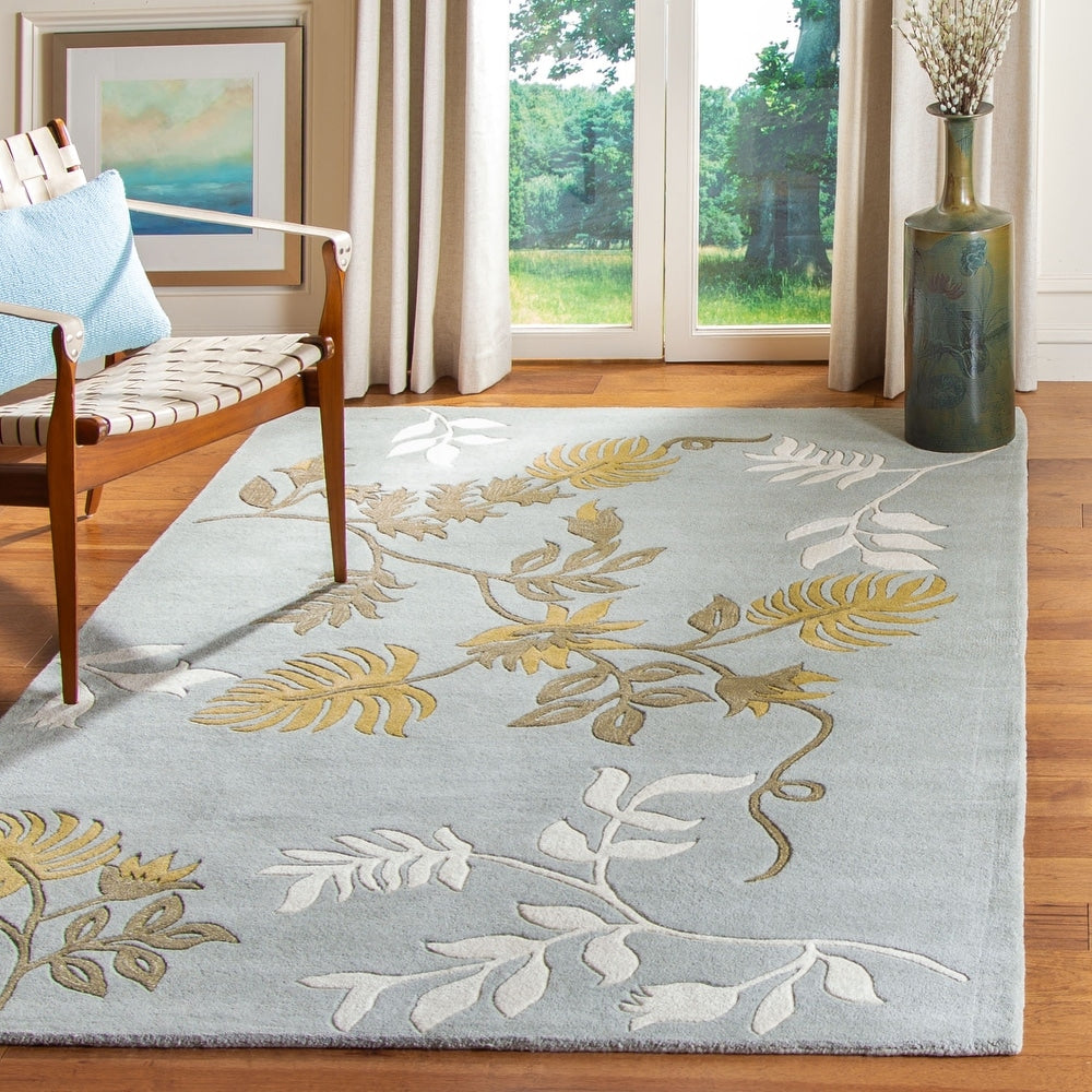 Light Blue Floral Area Rug – Elegant Botanical Leaf Design in Beige & White – Soft Hand-Tufted Carpet for Living Room, Bedroom & Modern Home Décor