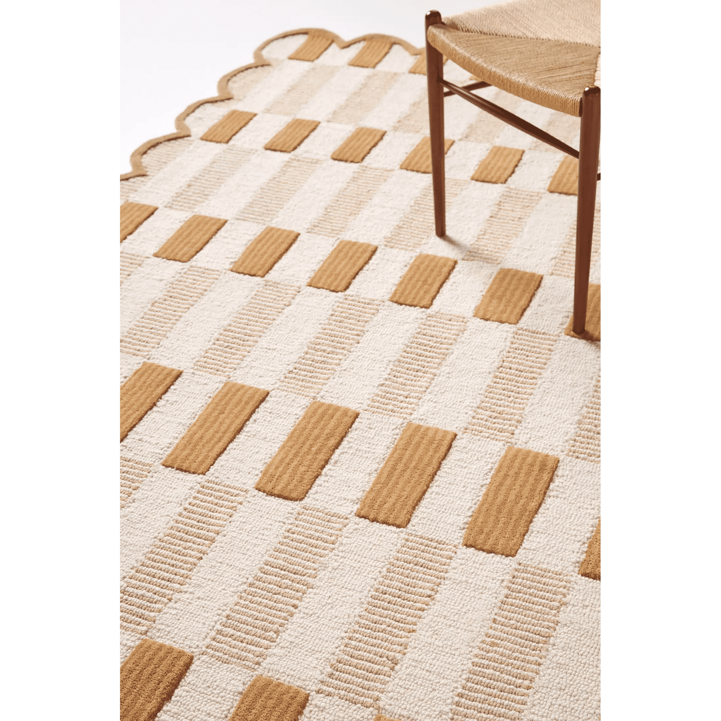 Neutral Checkerboard Scalloped Edge Rug – Beige and Brown Handmade Tufted Carpet for Minimalist or Boho Home Decor