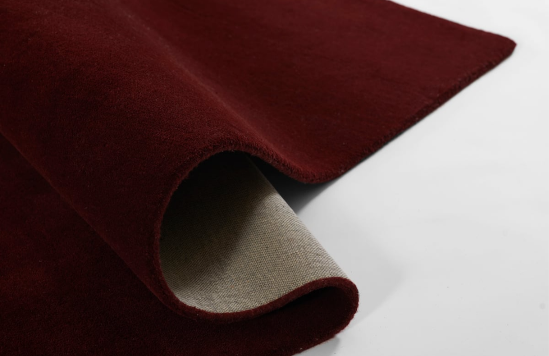 Modern Red & Pink Wave Edge Area Rug – Contemporary Abstract Hand-Tufted Carpet for Living Room, Bedroom & Office Décor