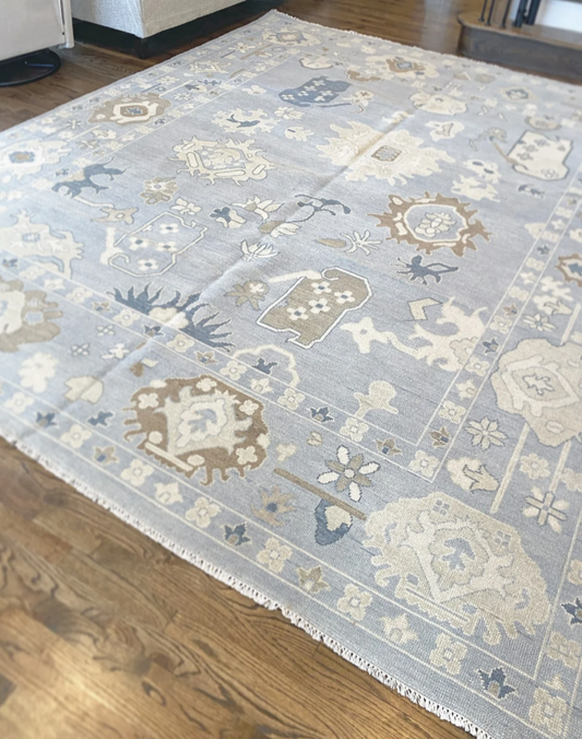 Hand-Knotted Oushak Rug – Light Grey & Ivory Turkish Wool Area Rug | Modern Neutral Oriental Carpet for Living Room