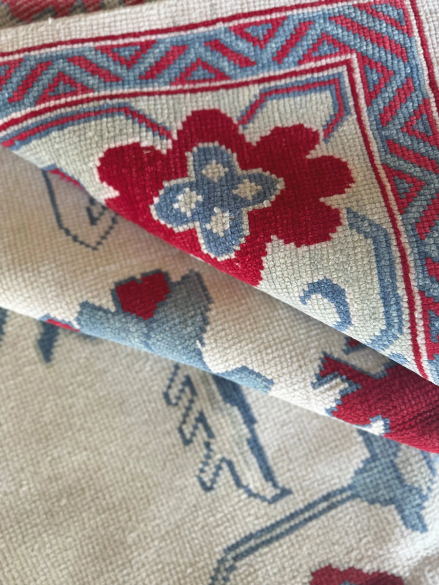 Luxury Hand-Knotted Oushak Rug – Vintage Turkish Design, Soft Wool, Artisan-Made Area Carpet