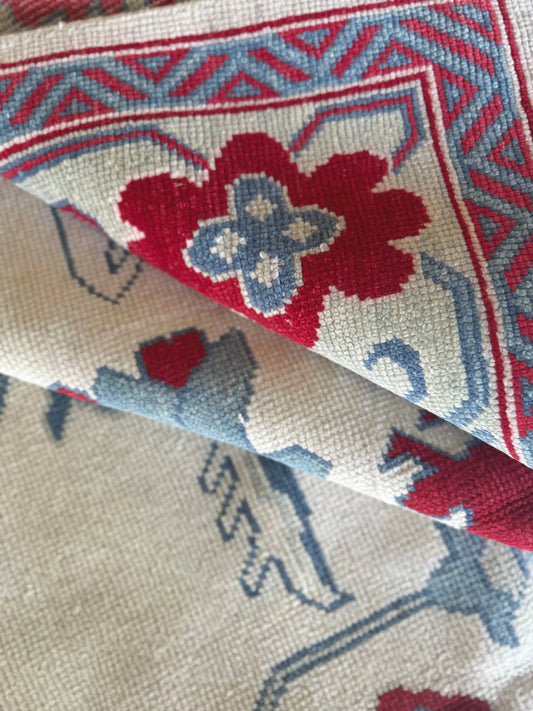 Luxury Hand-Knotted Oushak Rug – Vintage Turkish Design, Soft Wool, Artisan-Made Area Carpet